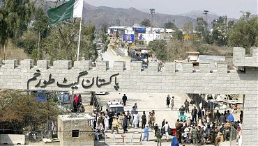 Torkham-border.jpg